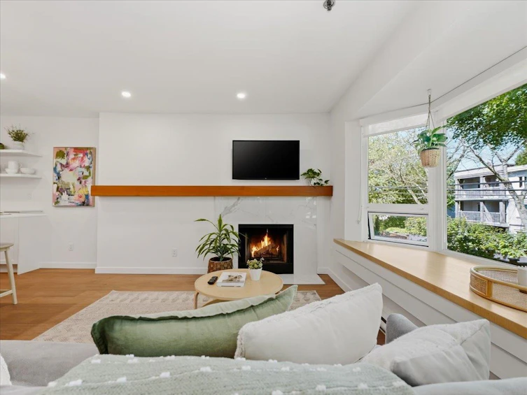 207-1925 W 2nd Avenue, Vancouver, BC, V6J 1J2 - 9