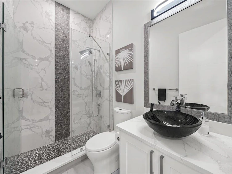 1041 Stewart Avenue, Coquitlam, BC, V3K 2N8 - 14