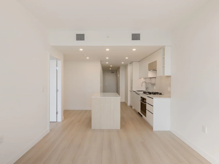 2702-13573 98a Avenue, Surrey, BC, V3T 0X1 - 4