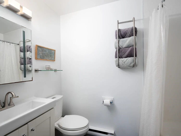 10-230 W 14 Street, North Vancouver, BC, V7M 1P3 - 17