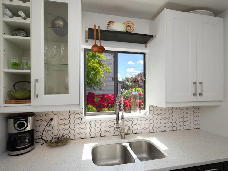 10-230 W 14 Street, North Vancouver, BC, V7M 1P3 - 11