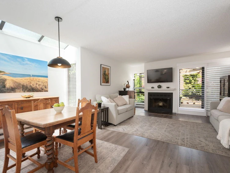 10-230 W 14 Street, North Vancouver, BC, V7M 1P3 - 2