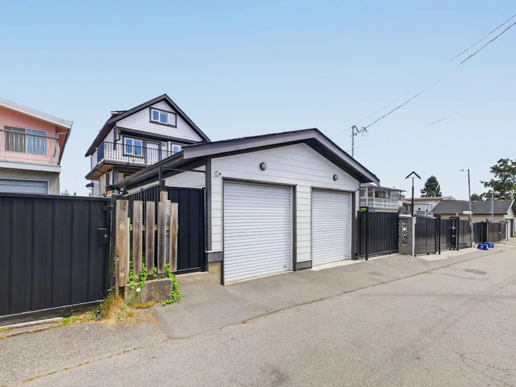 6749 Knight Street, Vancouver, BC, V5P 2W4 - 31