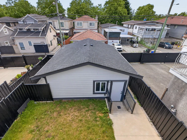 6749 Knight Street, Vancouver, BC, V5P 2W4 - 21