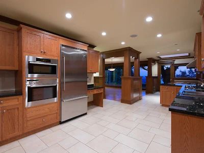 870 King Georges Way - 3
