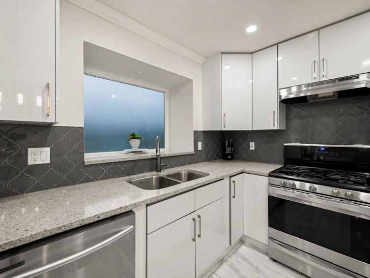 12403 Laity Street, Maple Ridge, BC, V2X 5B4 - 14