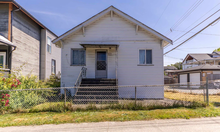 824 Semlin Drive