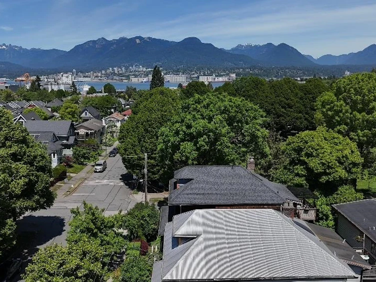 824 Semlin Drive, Vancouver, BC, V5L 4J5 - 7