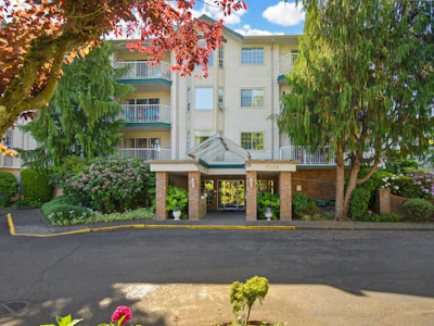 105-5360 205 Street - 3