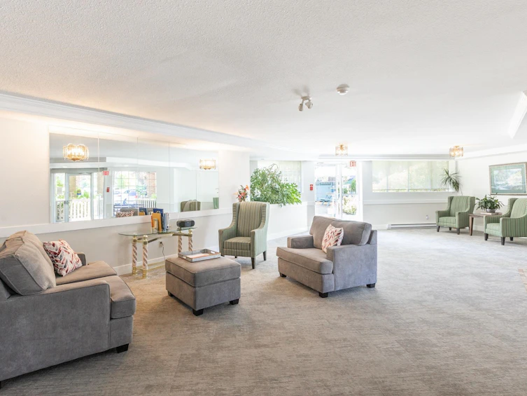 105-5360 205 Street, Langley, BC, V3A 7Y6 - 5