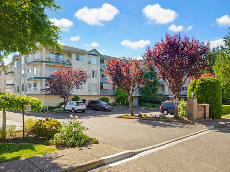 105-5360 205 Street, Langley, BC, V3A 7Y6 - 2