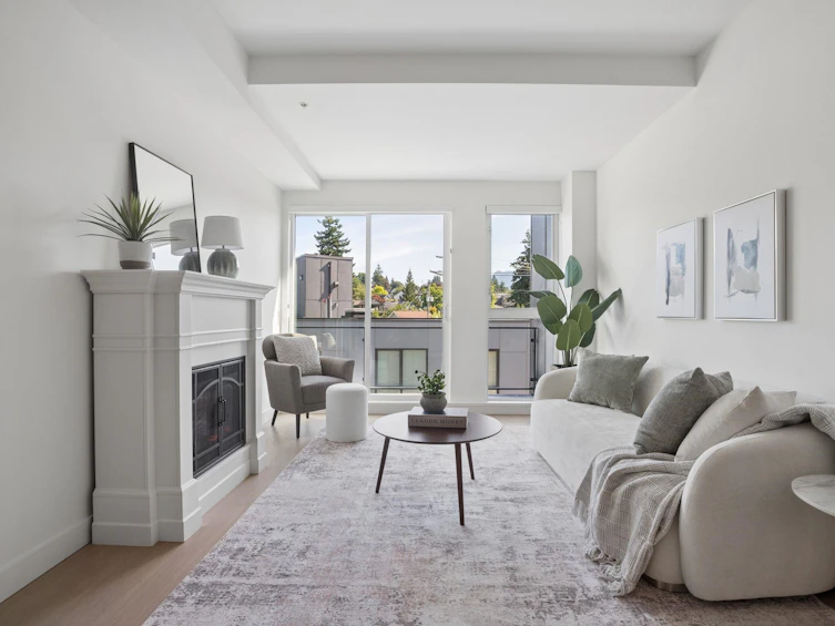 563-422 E 3rd Street, North Vancouver, BC, V7L 0K1