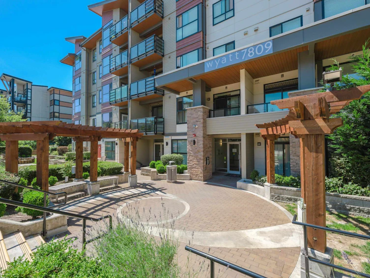517-7809 209 Street, Langley, BC, V2Y 3N6 - 3