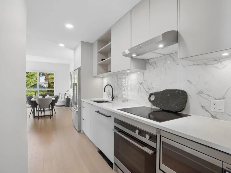 321-422 E 3rd Street, North Vancouver, BC, V7L 0K1 - 11
