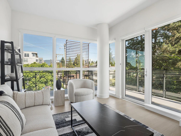 321-422 E 3rd Street, North Vancouver, BC, V7L 0K1 - 2