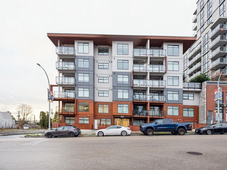 207-232 Sixth Street, New Westminster, BC, V3L 3A4