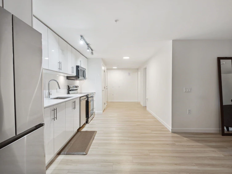 207-232 Sixth Street, New Westminster, BC, V3L 3A4 - 11