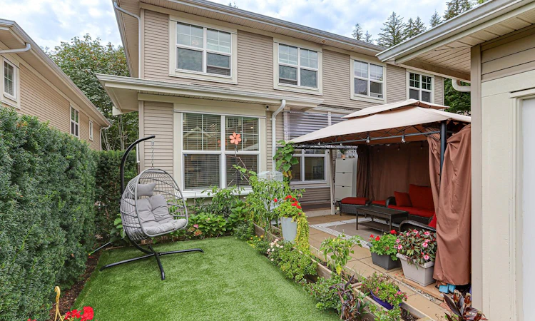 1437 Collins Road