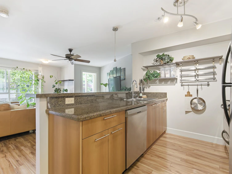 201-1718 Venables Street, Vancouver, BC, V5L 2H4 - 5