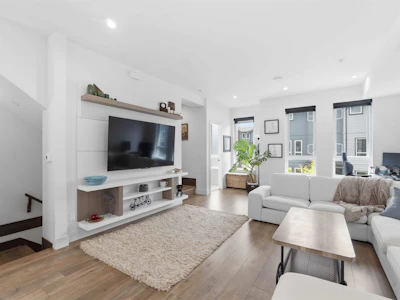 10-11851 232 Street - 4