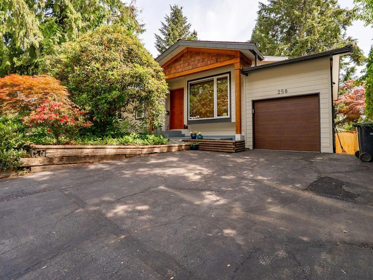 258 April Road, Port Moody, BC, V3H 3W1 - 3