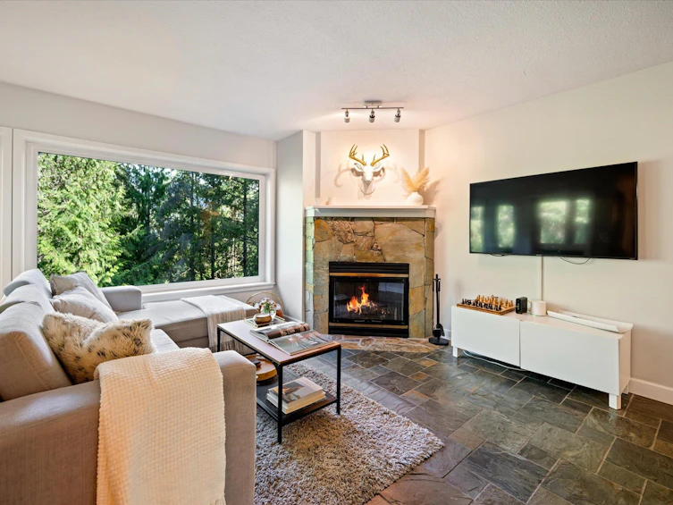 1-2240 Gondola Way, Whistler, BC, V8E 0N1 - 2