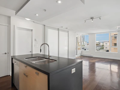403-1530 W 8th Avenue - 4