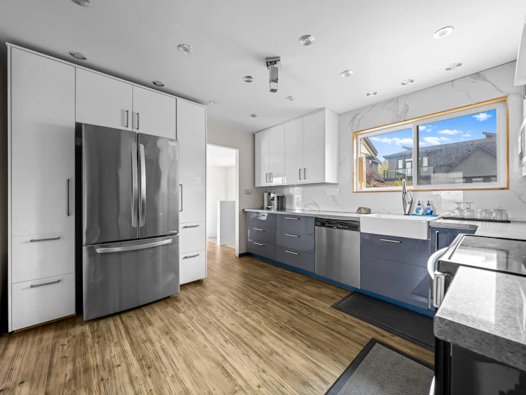 2151 Dawes Hill Road, Coquitlam, BC, V3K 1N2 - 9