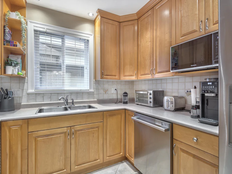 4355 Albert Street, Burnaby, BC, V5C 2E9 - 9