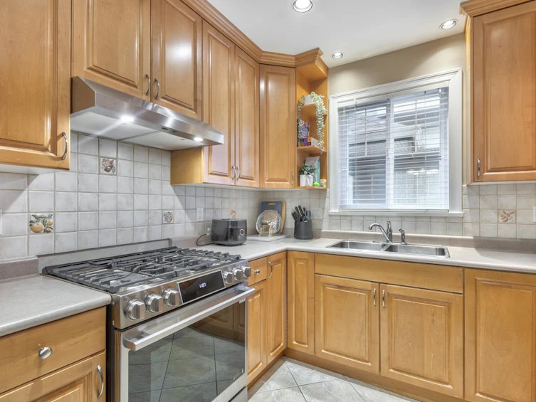 4355 Albert Street, Burnaby, BC, V5C 2E9 - 8
