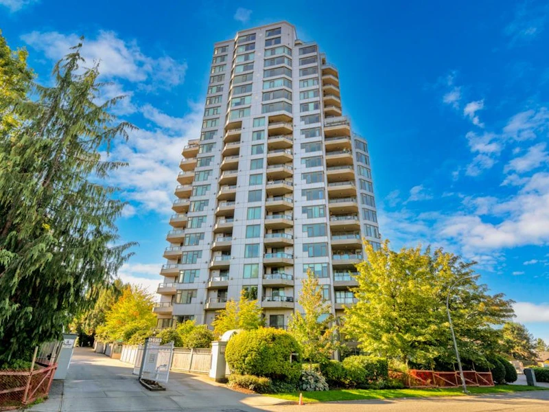 1702 - 13880 101st Avenue, Surrey BC V3T 5T1