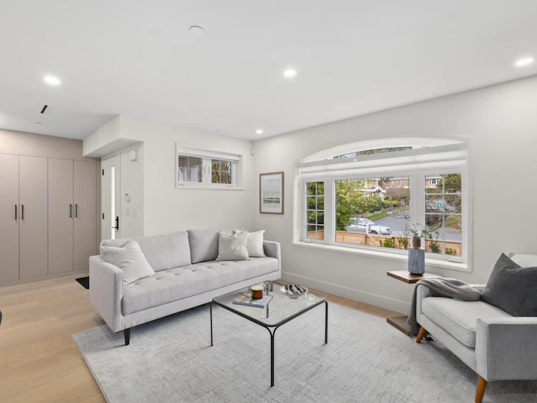2438 W 49th Avenue, Vancouver, BC, V6M 2V3 - 3