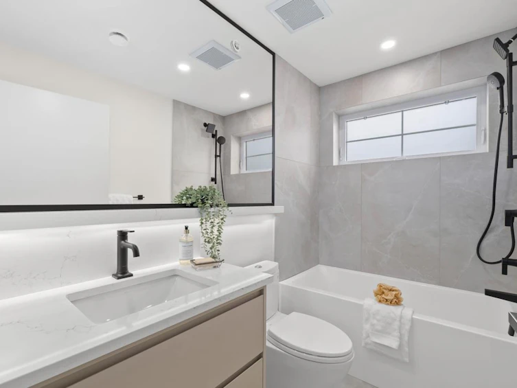 2438 W 49th Avenue, Vancouver, BC, V6M 2V3 - 32