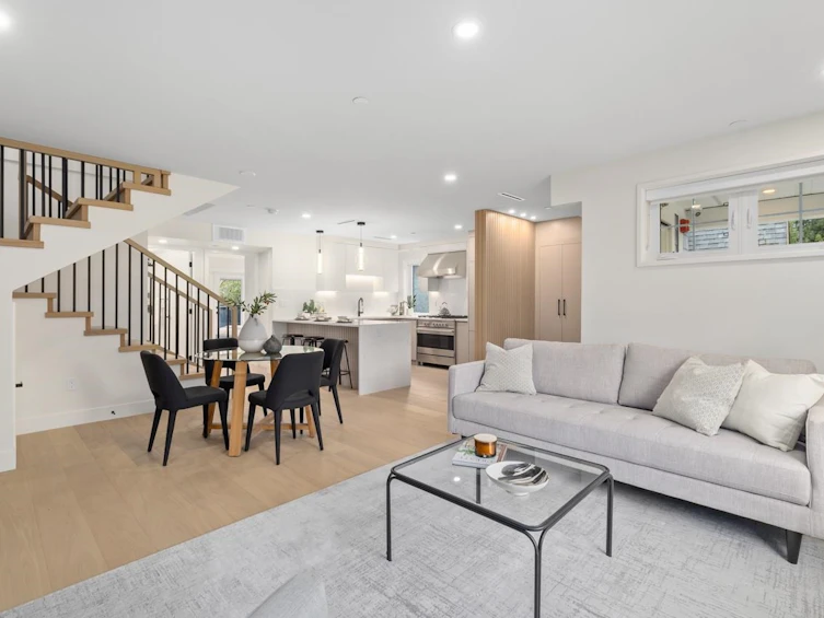 2438 W 49th Avenue, Vancouver, BC, V6M 2V3 - 7