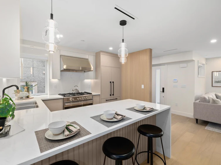 2438 W 49th Avenue, Vancouver, BC, V6M 2V3 - 16