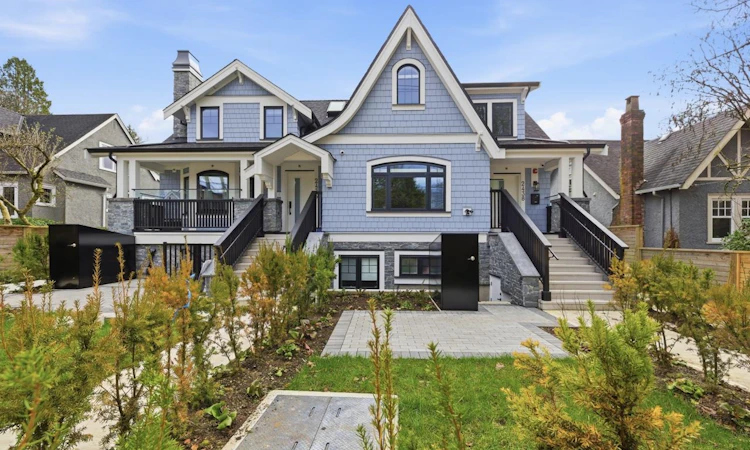 2438 W 49th Avenue