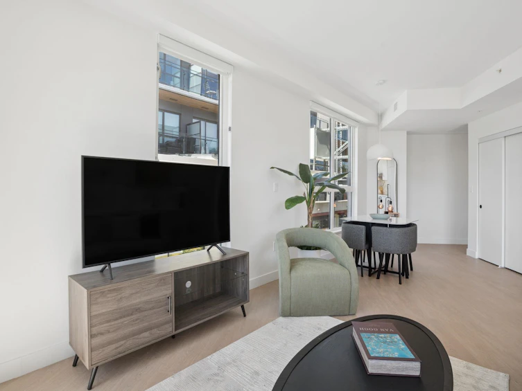 204-333 St. Davids Avenue, North Vancouver, BC, V7L 3N7 - 7