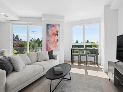 204-333 St. Davids Avenue - 2