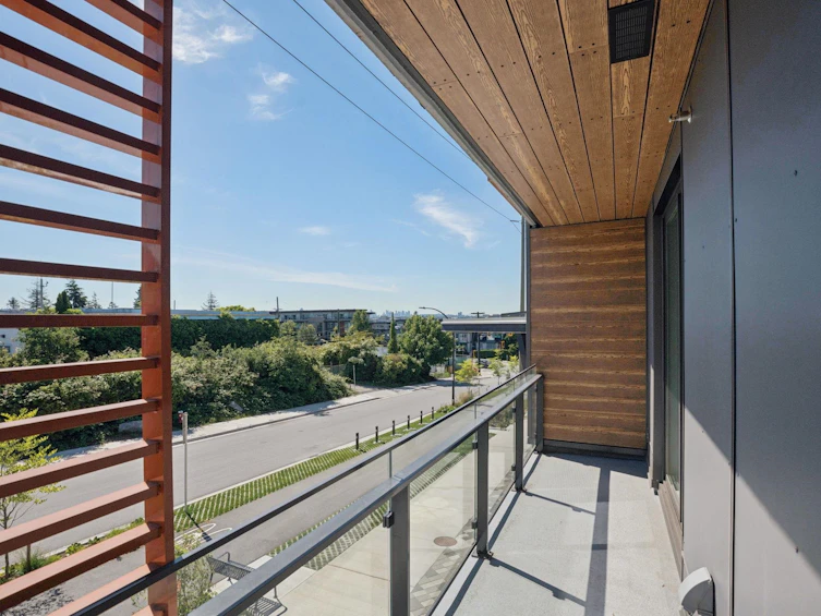 204-333 St. Davids Avenue, North Vancouver, BC, V7L 3N7 - 4