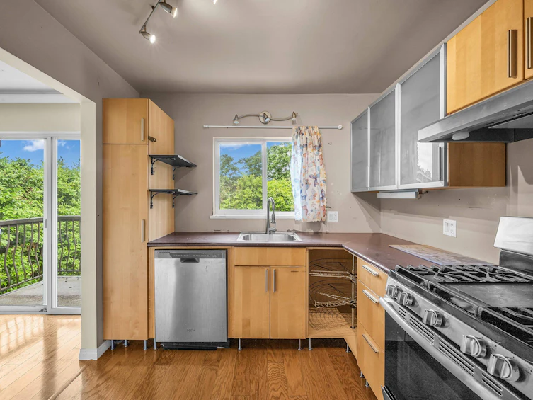 2705 Henry Street, Port Moody, BC, V3H 2J8 - 11