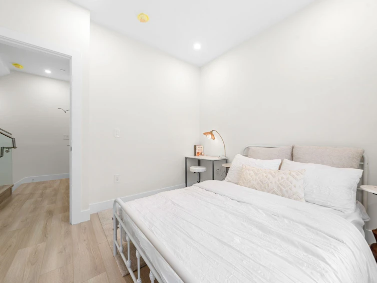 4-3581 Haida Drive, Vancouver, BC, V5M 3Y9 - 16