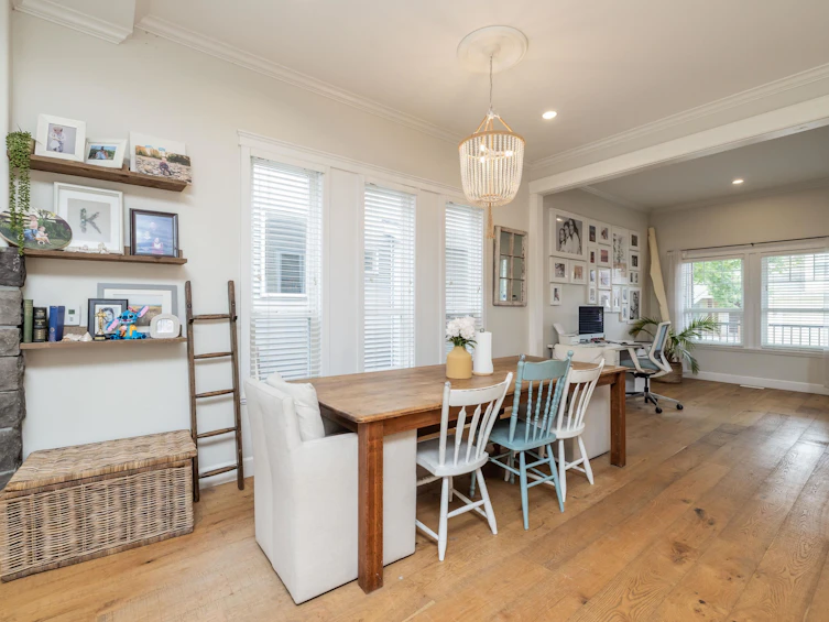 6861 192a Street, Surrey, BC, V4N 0B6 - 6