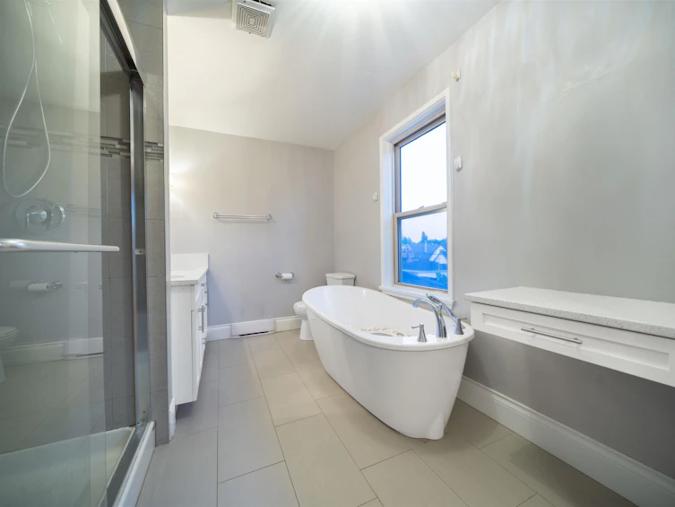 2528 Adanac Street, Vancouver, BC, V5K 2M5 - 19