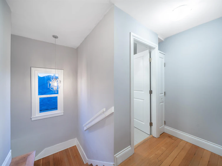 2528 Adanac Street, Vancouver, BC, V5K 2M5 - 23