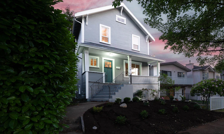2528 Adanac Street