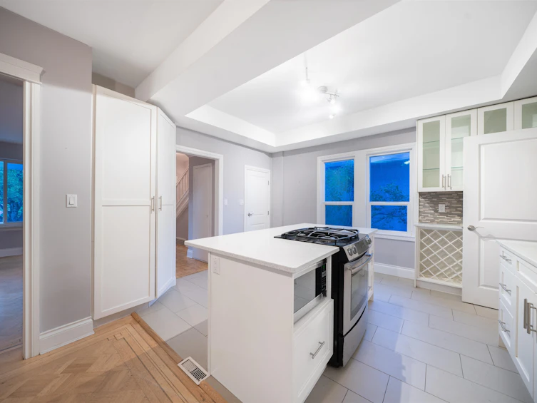 2528 Adanac Street, Vancouver, BC, V5K 2M5 - 7