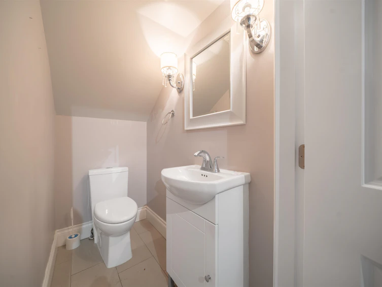 2528 Adanac Street, Vancouver, BC, V5K 2M5 - 12