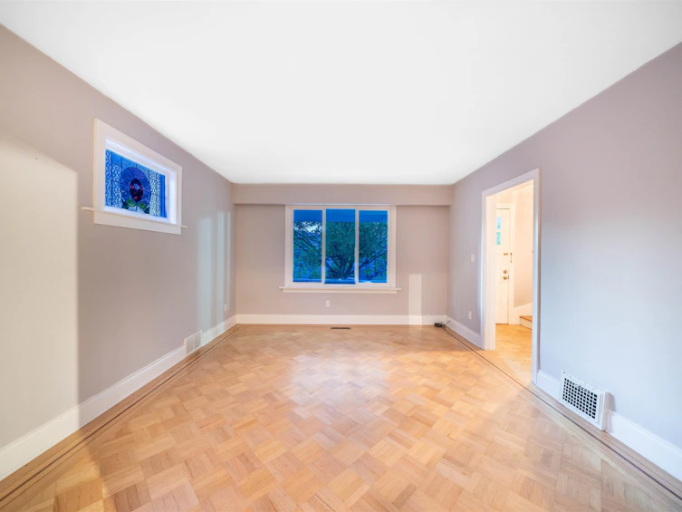 2528 Adanac Street, Vancouver, BC, V5K 2M5 - 11