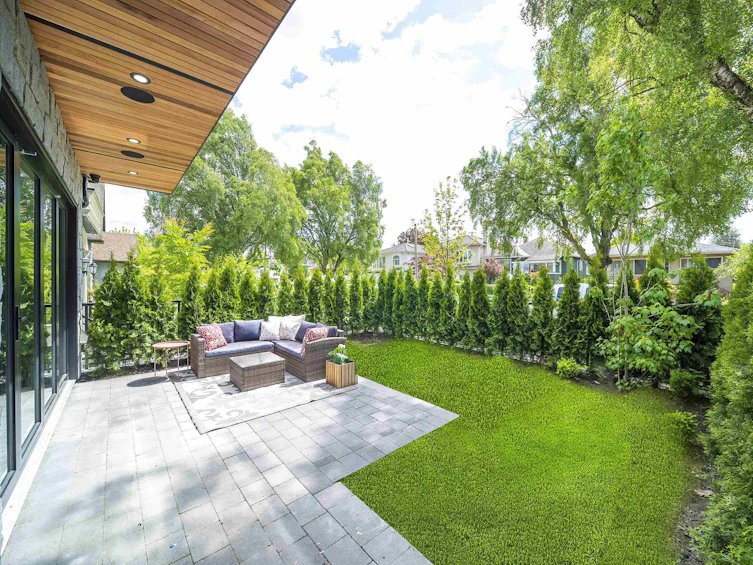 1-2777 E 27th Avenue, Vancouver, BC, V5R 1N4 - 27