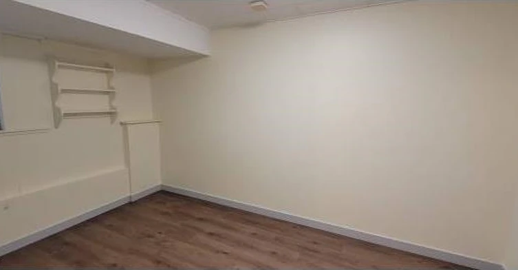 Lower Suite-5640 Sardis Crescent, Burnaby, BC, V3E 3N2 - 7